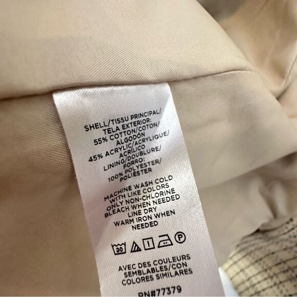 Ann Taylor The Tailored Double Breasted Blazer in Tweed | Size 6 - Picture 7 of 8